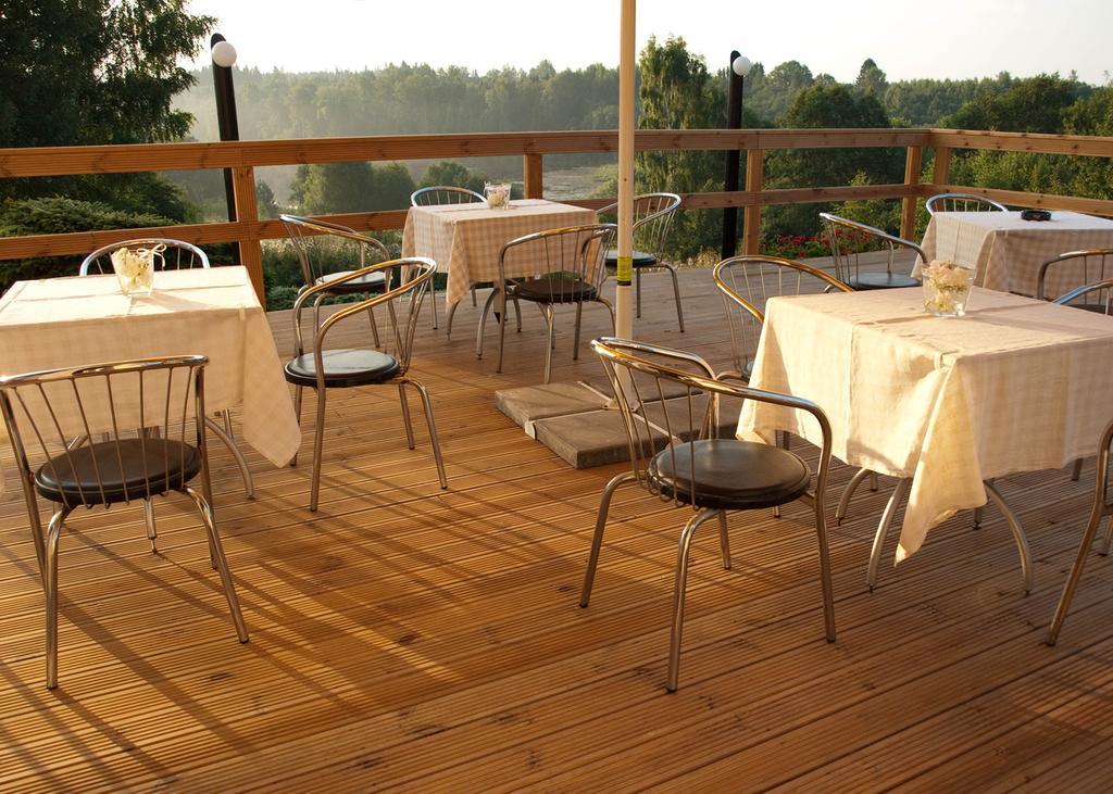 Hotel Sanvilla Sigulda Exteriör bild